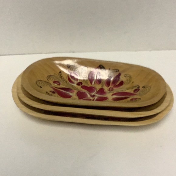 Set of 3 wooden nesting bowls handpainted floral pattern in Mexico - Picture 6 of 6